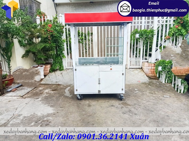 tủ bán gà rán lưu động