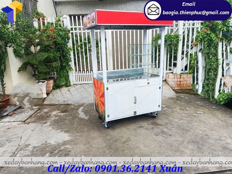 xe bán gà rán lưu động