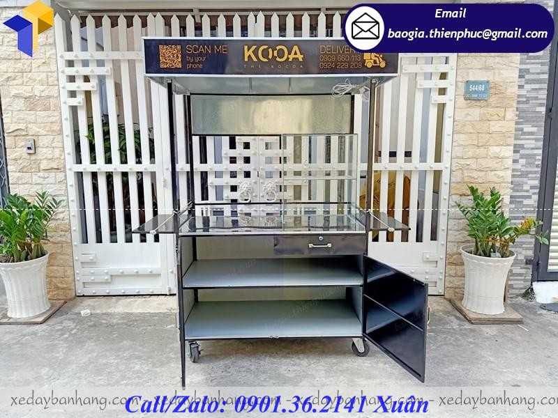 xe bán gà rán lưu động