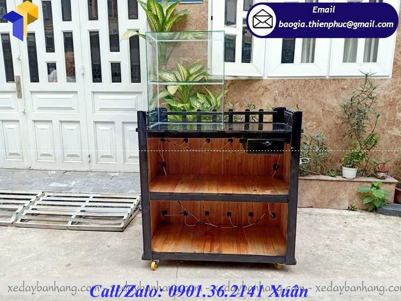xe gỗ bán trà sữa lưu động