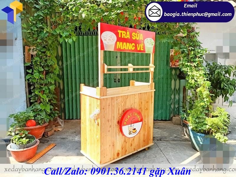 xe gỗ bán trà sữa mang đi