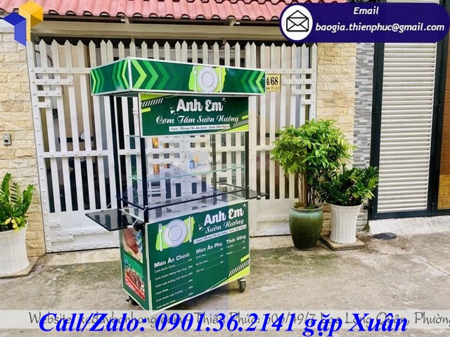 xe đẩy bán cơm sườn
