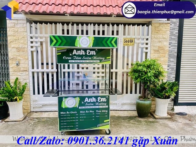 xe đẩy bán cơm tấm