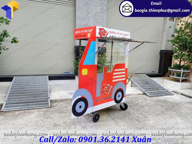 giá xe inox bán bánh mì