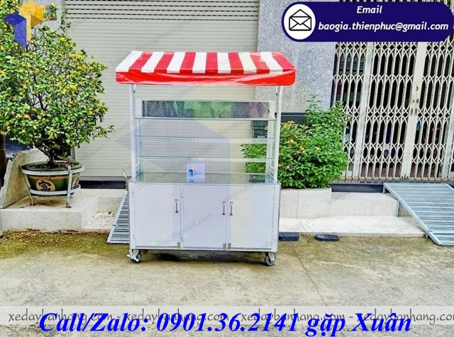 tủ bán đồ ăn vặt