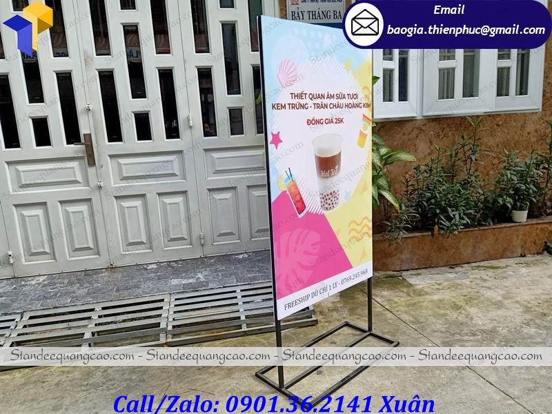 mua chân standee khung sắt ở đâu