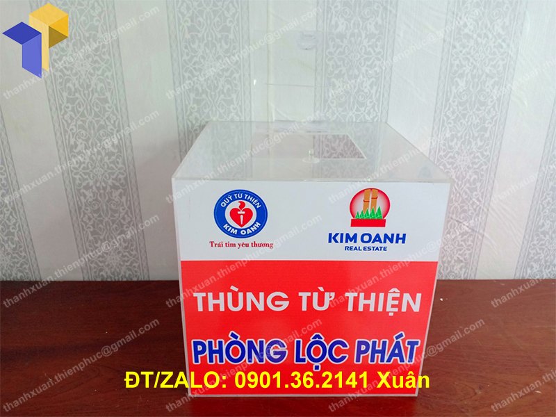 Thùng phiếu từ thiện bằng mica