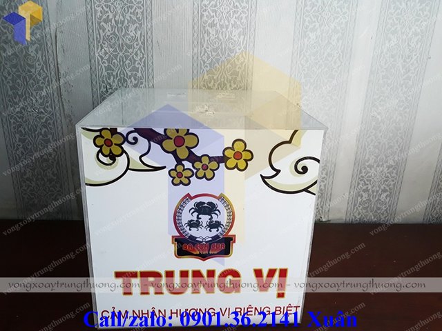 thùng phiếu bốc thăm may mắn tất niên