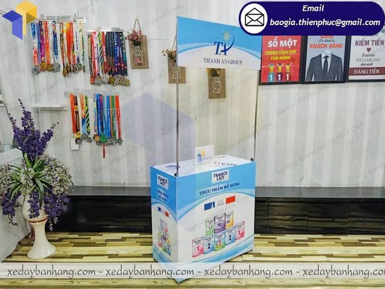 báo giá booth xếp quảng cáo bán hàng