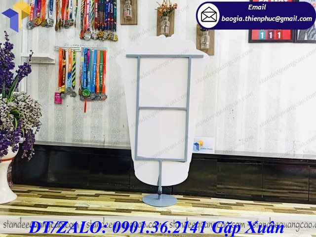giá standee mô hình ly trà sữa