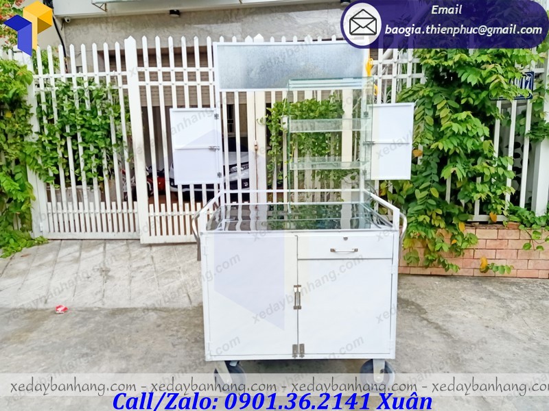 giá tủ bán đồ ăn vặt