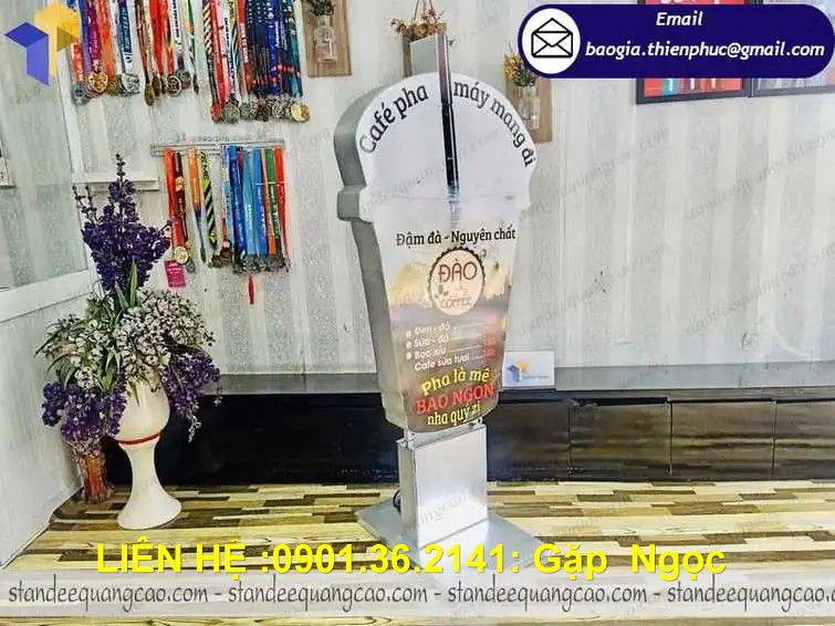 standee mô hình hộp đèn ly cafe hcm giá rẻ