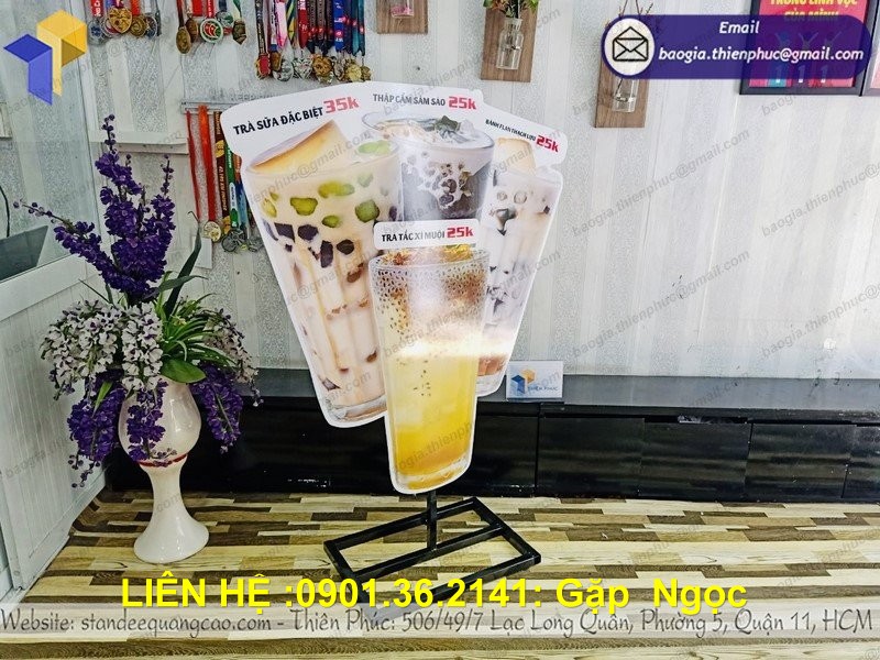 mô hình standee ly trà sữa đẹp