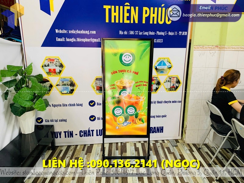 standee chân sắt ahalo