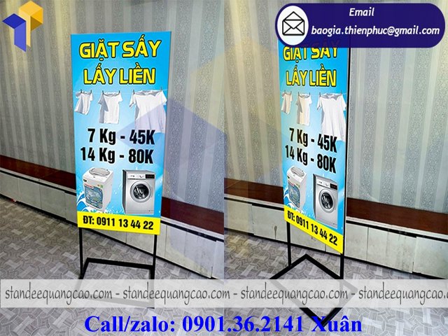 standee chân sắt hai mặt