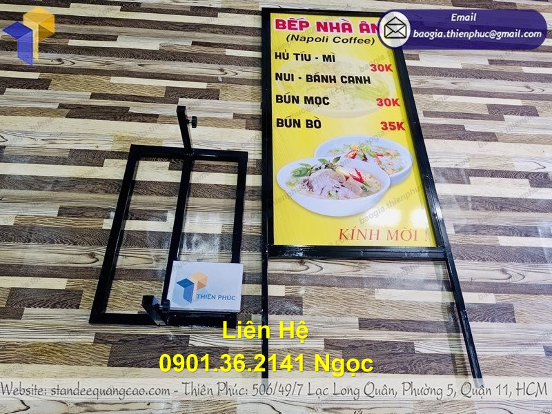 standee chân sắt mua rẻ