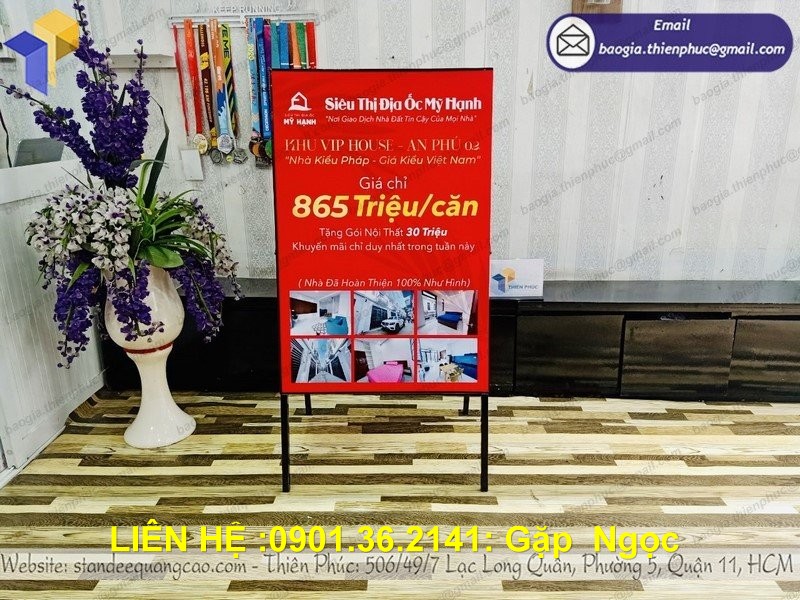 standee chữ a chân sắt chịu gió