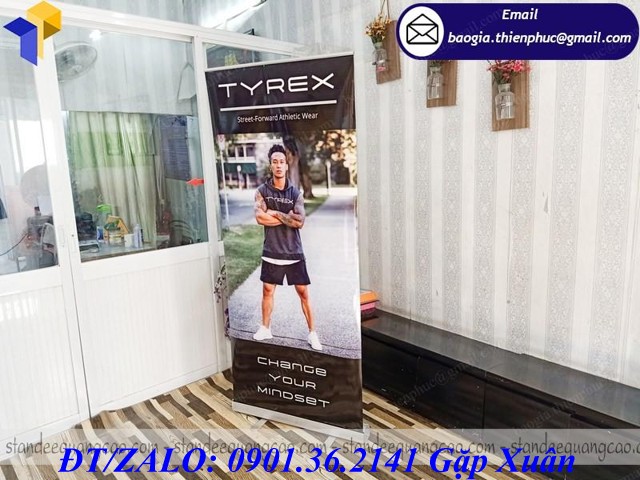 standee cuốn nhôm