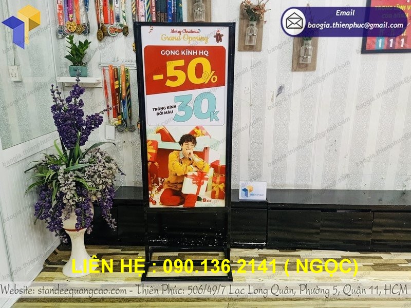 standee đứng fomex in 2 mặt giá rẻ