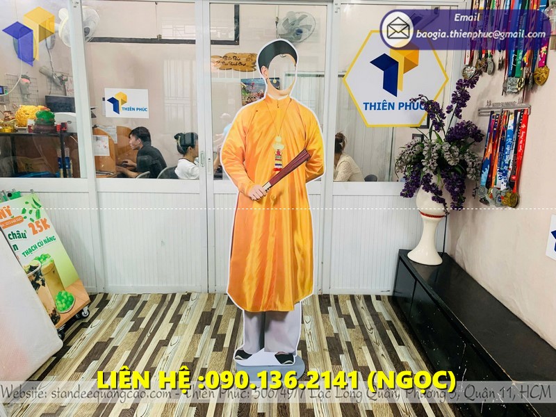 standee hình người cổ trang