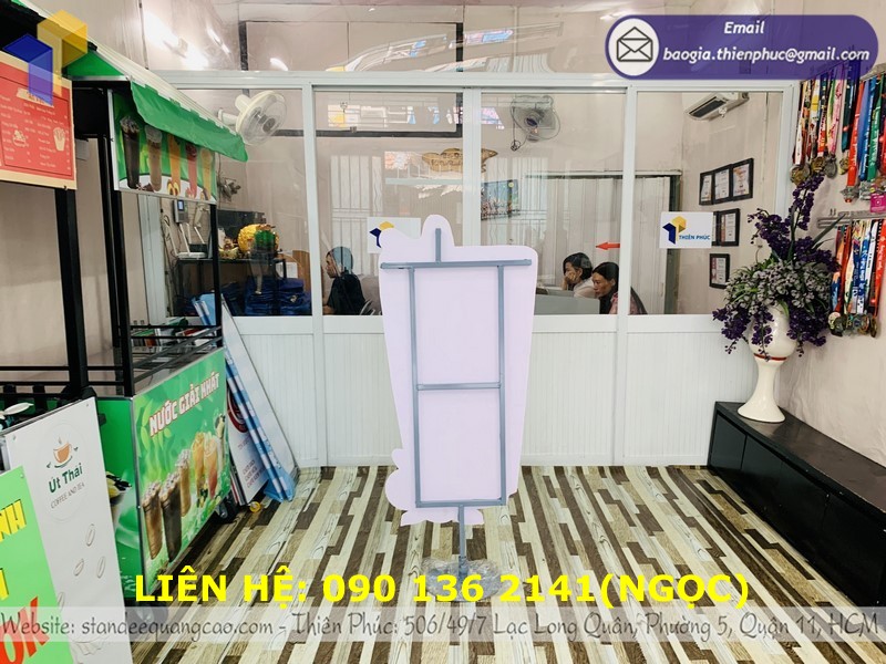 standee mô hình giá rẻ