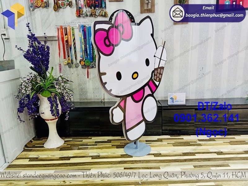 standee mô hình giá rẻ