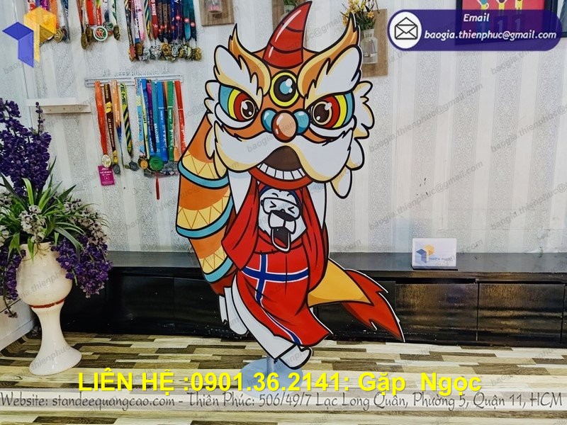 standee mô hình lân thần tài phong thủy