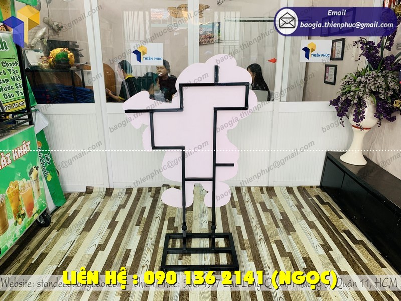 standee mô hình quảng cáo