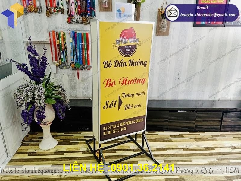 standee quảng cáo đẹp tại tphcm giá rẻ