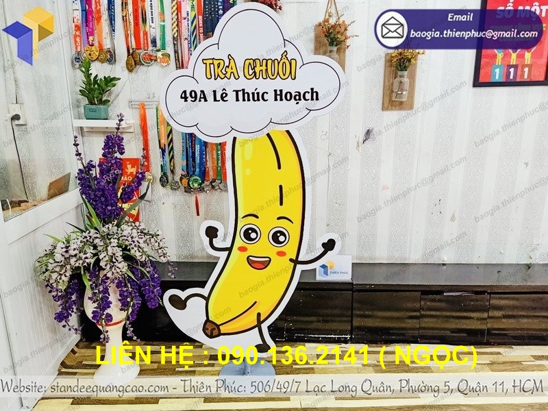 standee quảng cáo mô hình giá rẻ