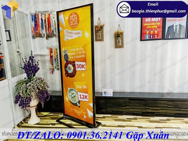 standee sắt sọt format giá rẻ