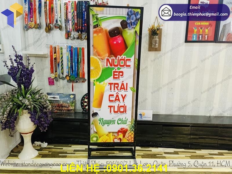 standee sọt khe 2 mat giá rẻ tại tp