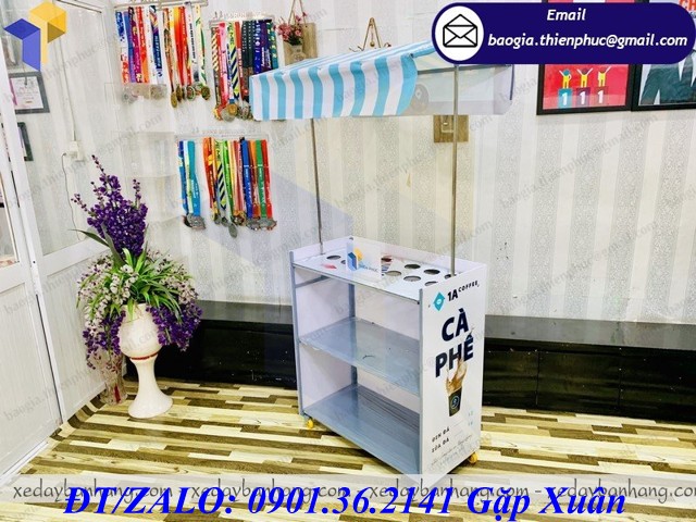 tủ bán cà phê vỉa hè