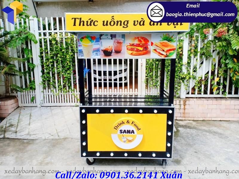 tủ bán đồ ăn vặt