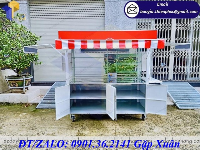 tủ bán lẩu ly