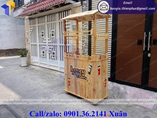 tủ gỗ bán trà sữa