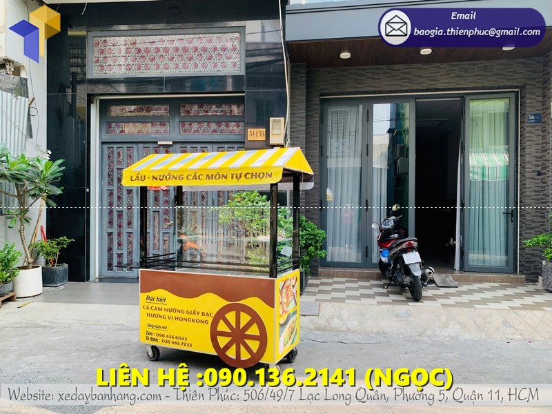 xe bán lẩu có mái che
