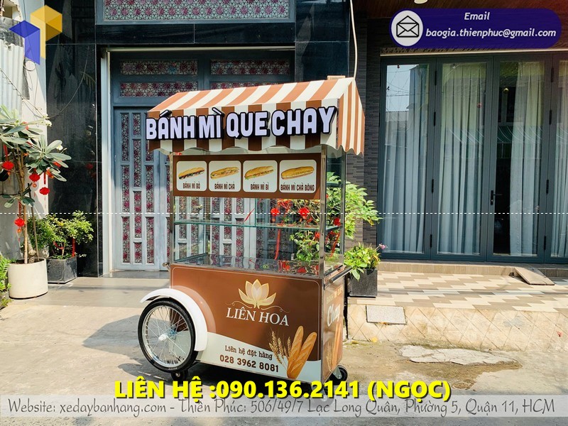 xe bánh mì lưu động