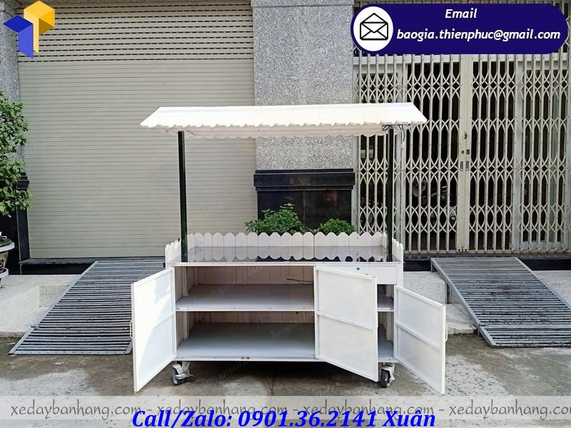 xe đẩy bán hàng lưu động