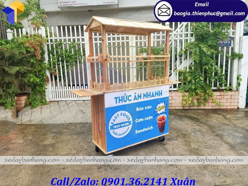 xe gỗ bán đồ ăn vặt