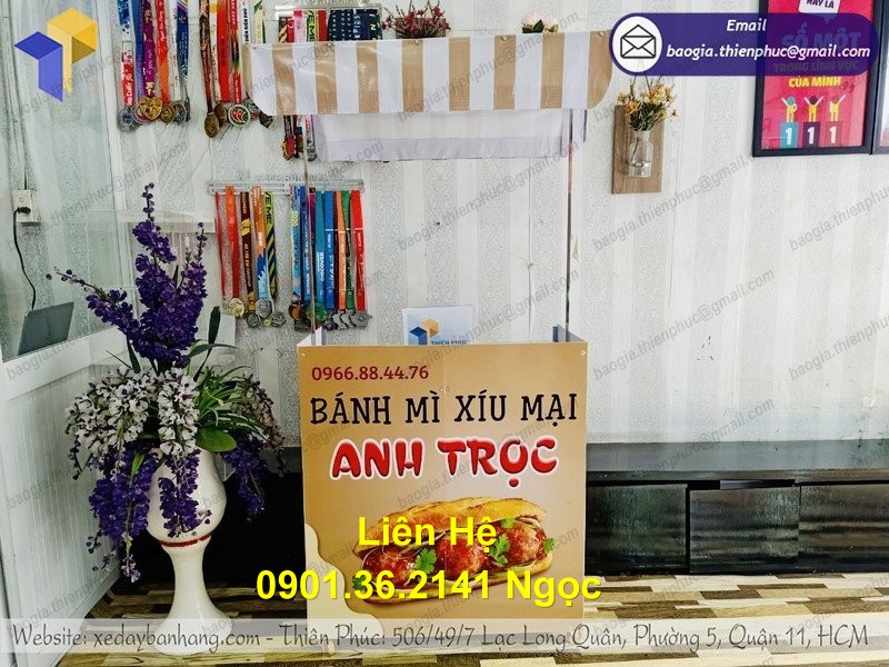 xe lắp ráp bán bánh mì